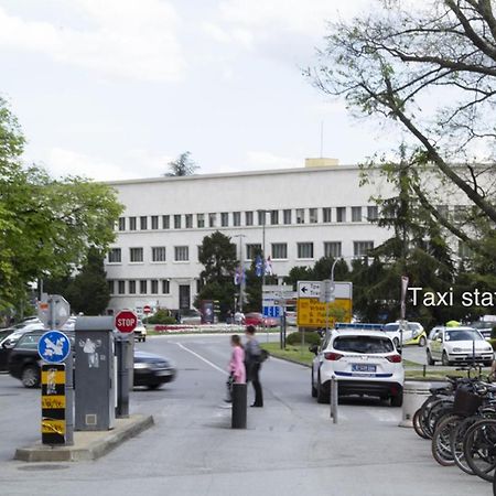 Nicola'S Lägenhet Novi Sad Exteriör bild