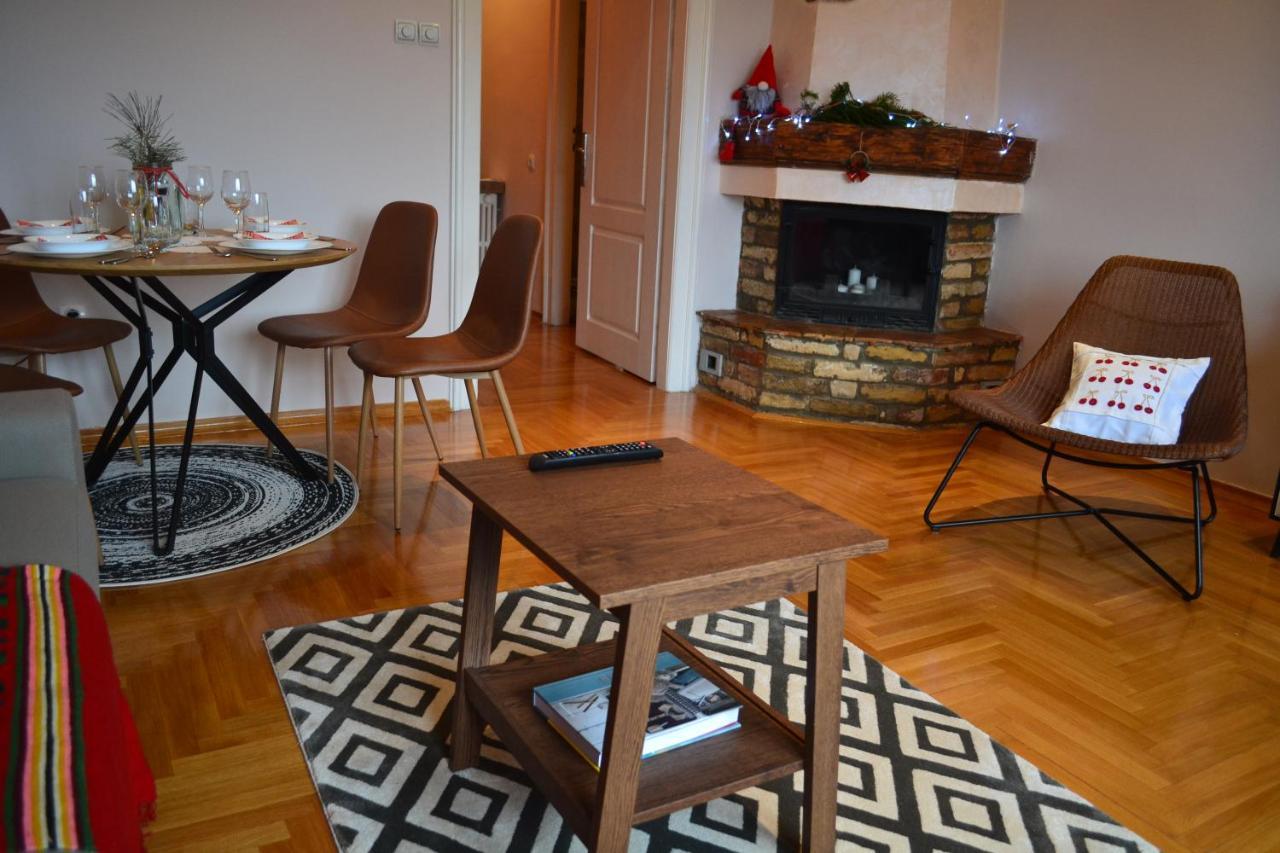 Nicola'S Lägenhet Novi Sad Exteriör bild